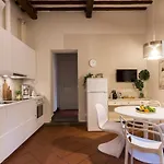 Casa Dora By Mmega Florens